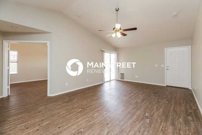1640 N 125th Ln - Photo 3 of 16