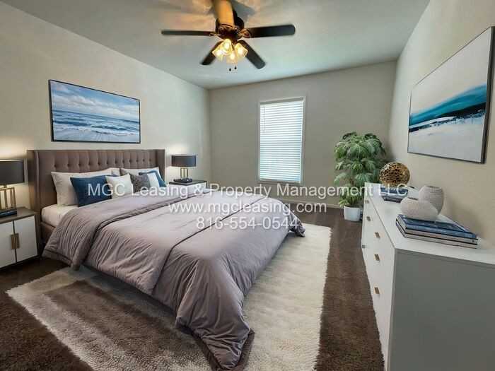 5825 Ne 42nd St - Photo 3 of 24