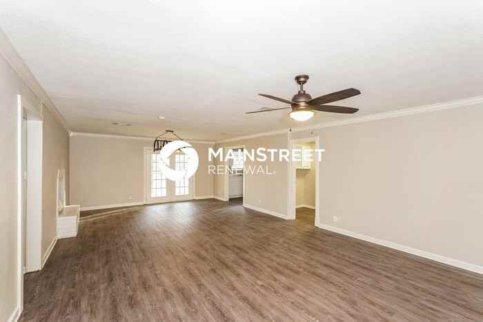 7708 Deaver Dr - Photo 2 of 16