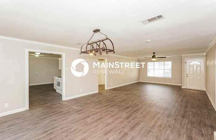 7708 Deaver Dr - Photo 4 of 16