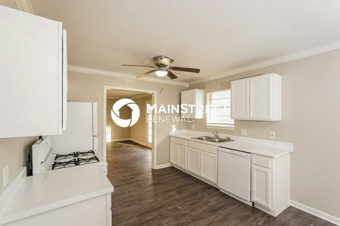 7708 Deaver Dr - Photo 6 of 16
