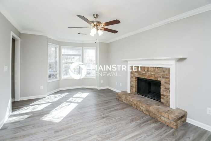 260 Omega St - Photo 5 of 17