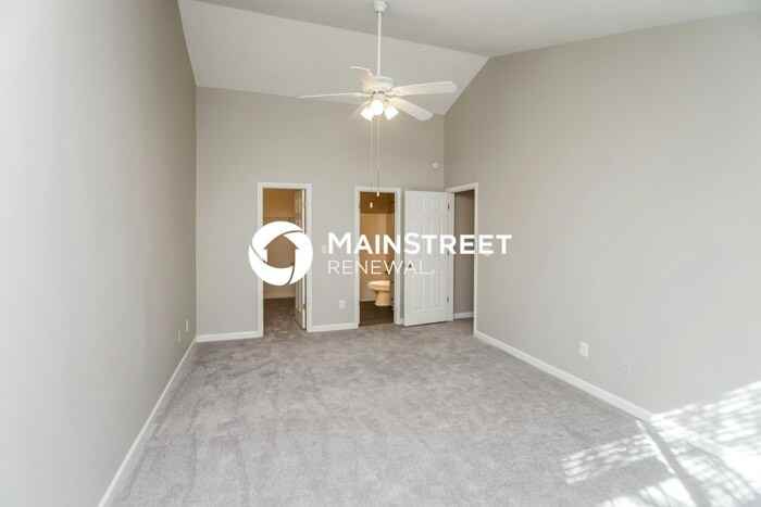 260 Omega St - Photo 6 of 17