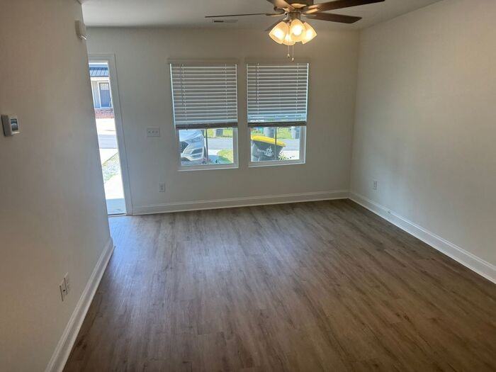 760 Hillside St - Photo 5 of 9
