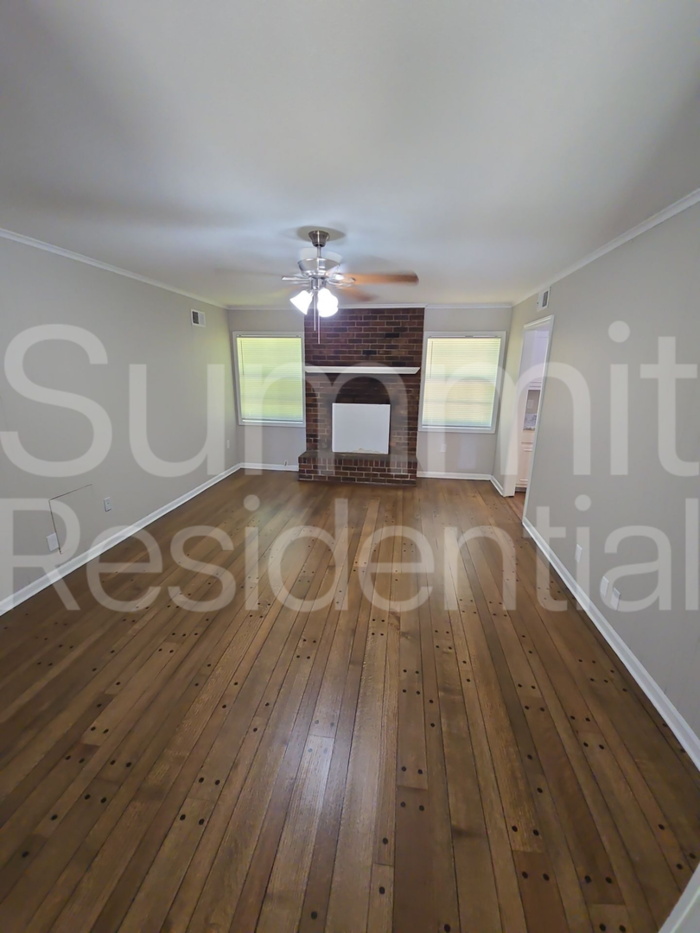5210 Steuben Dr - Photo 3 of 16