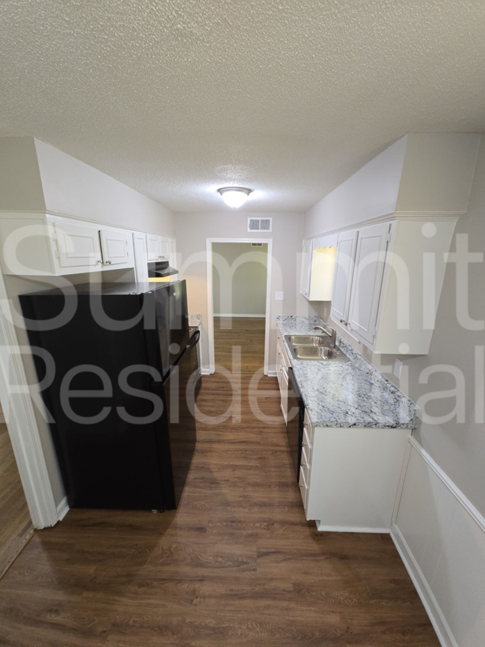5210 Steuben Dr - Photo 5 of 16