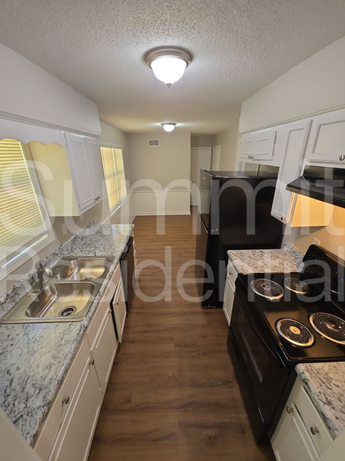 5210 Steuben Dr - Photo 6 of 16
