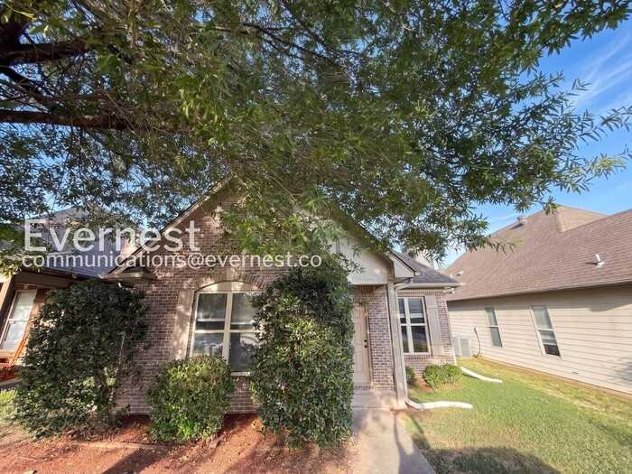 1136 Washington Dr - Photo 2 of 22