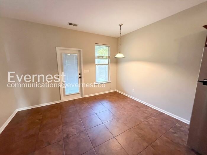 1136 Washington Dr - Photo 5 of 22