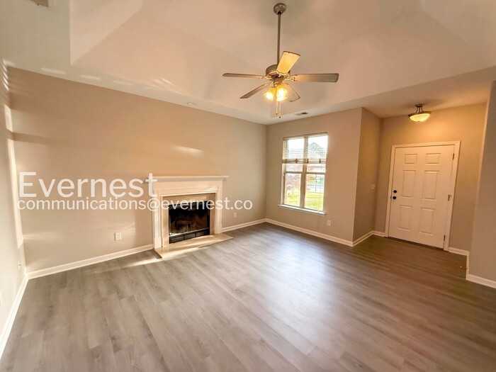 1136 Washington Dr - Photo 7 of 22