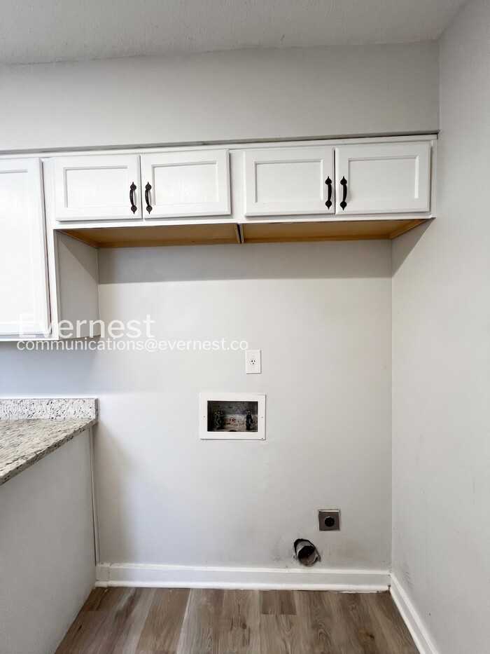 3743 Oak Lake Ln - Photo 6 of 24