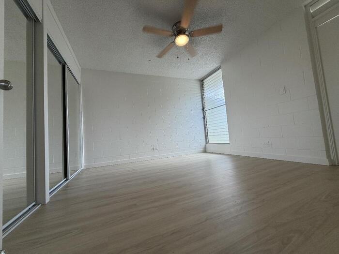 3207 Martha St #302 - Photo 4 of 5