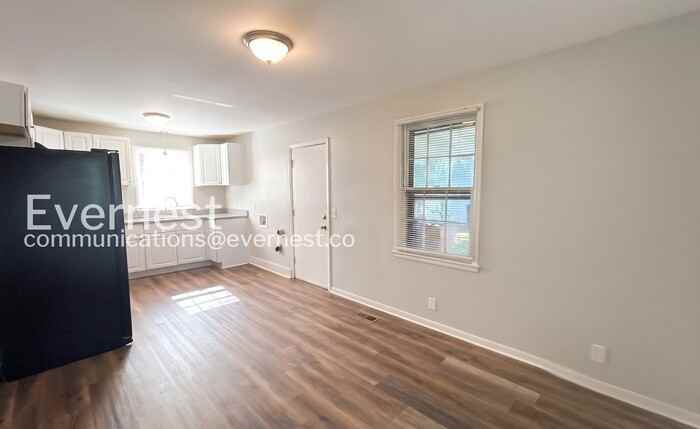 1965 Dabbs Ave - Photo 6 of 24