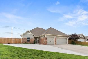 1200 Ridgeway Dr - Photo 1 of 1