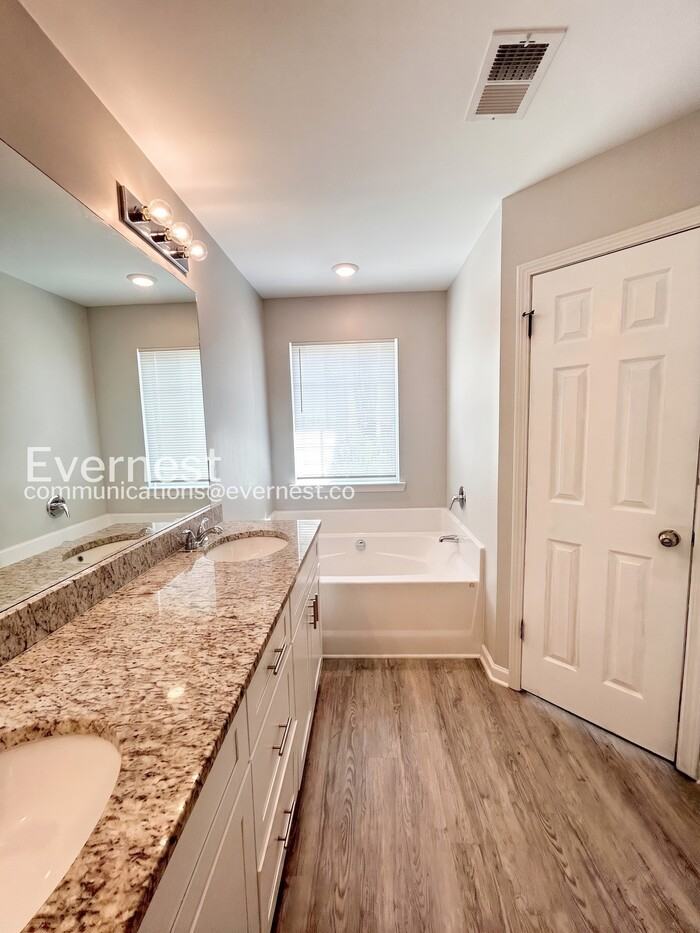 5275 Hanover St - Photo 6 of 27