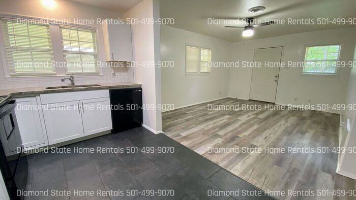 605 Hill St - Photo 3 of 16