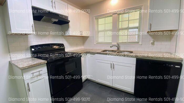 605 Hill St - Photo 5 of 16