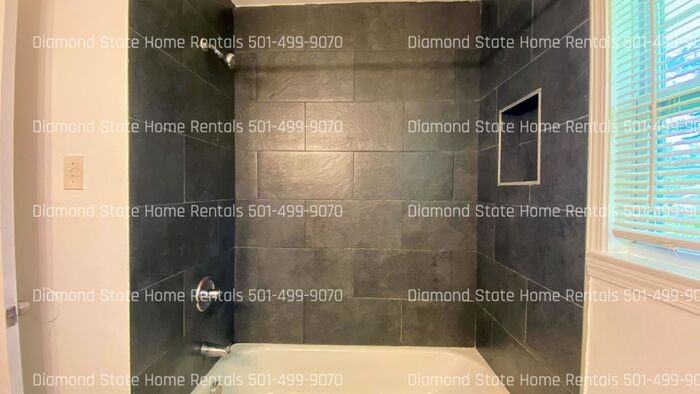 605 Hill St - Photo 7 of 16