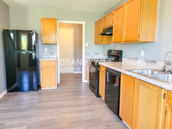 10756 Glenayr Dr - Photo 5 of 18