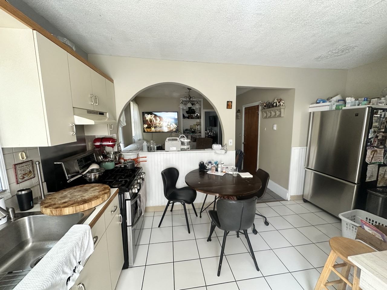 203 3rd St #2 - Photo 2 of 11
