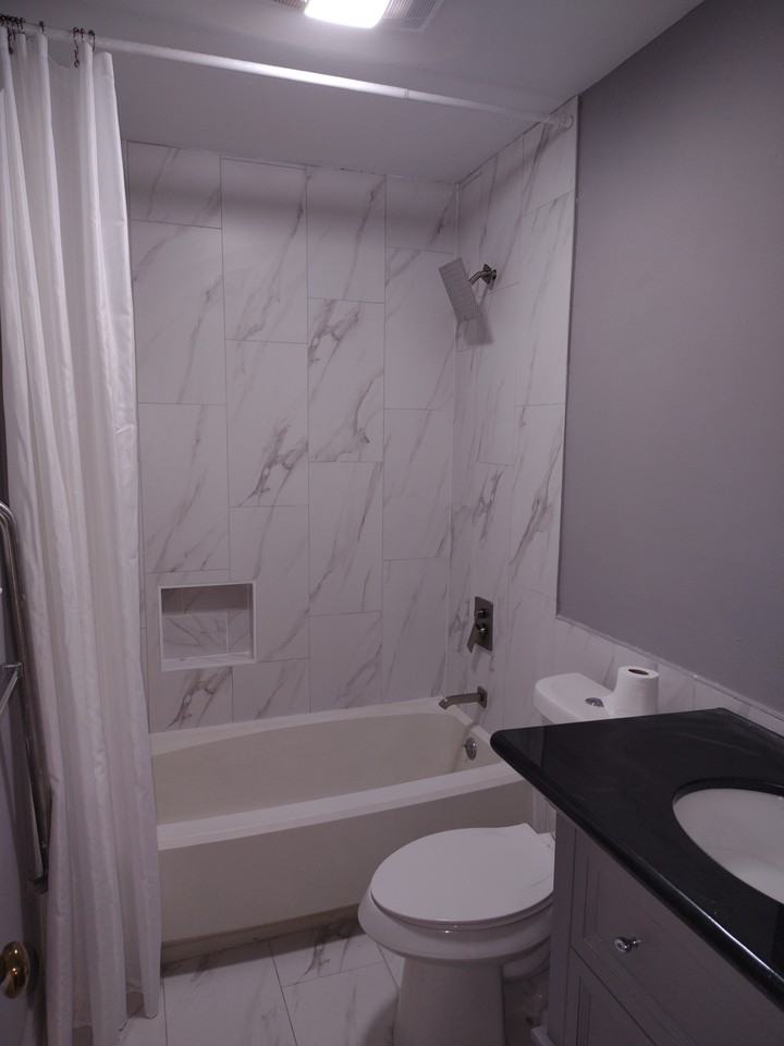Williamsburg Dr #3 - Photo 3 of 17