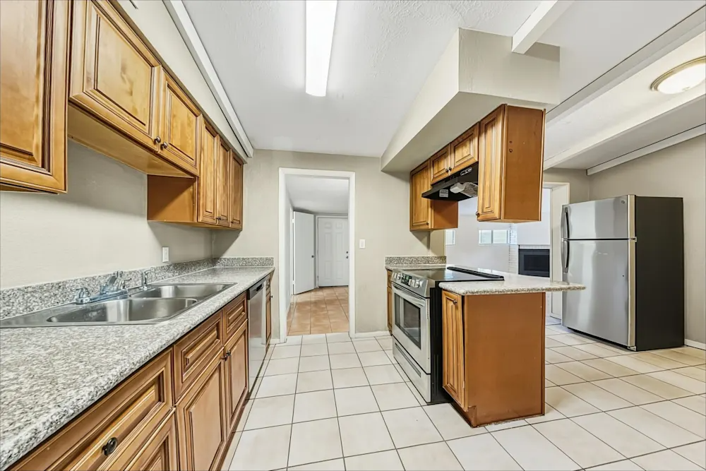 448 S Stewart #NA - Photo 2 of 14