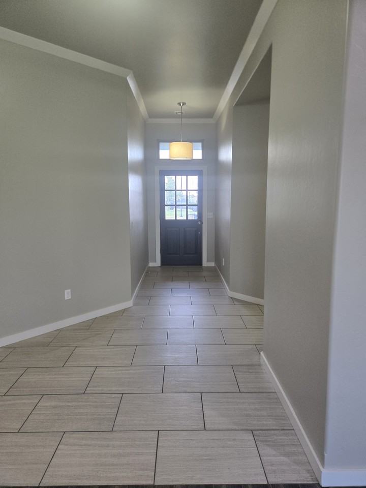 2908 Nw 184th St #NA - Photo 3 of 39