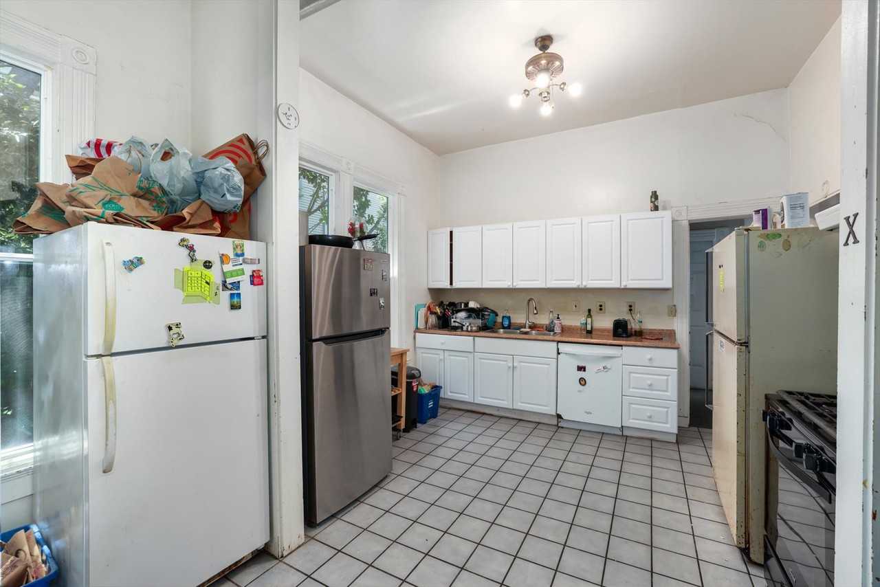 2531 Dana Street - Photo 6 of 50