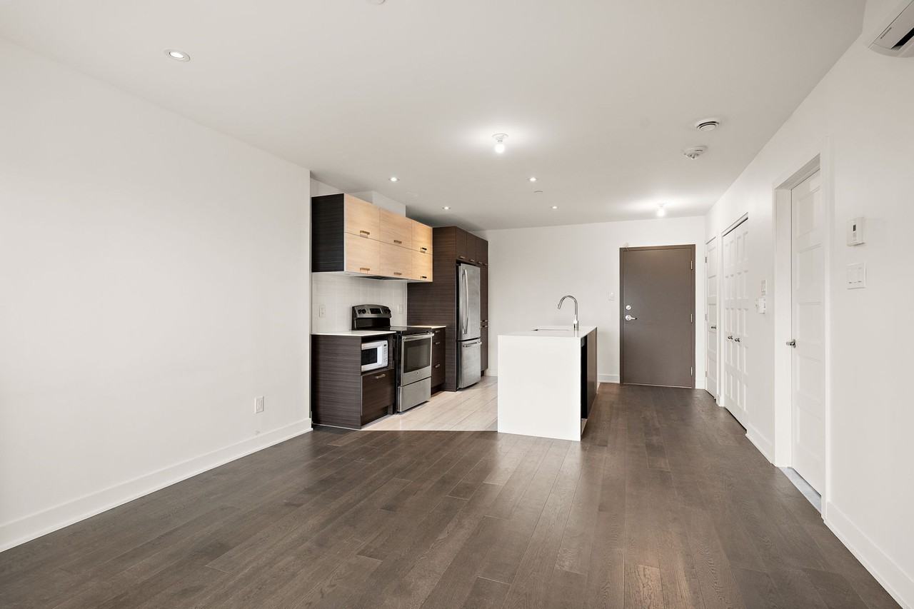 1400 Rue Lucien-Paiement #303 - Photo 3 of 12