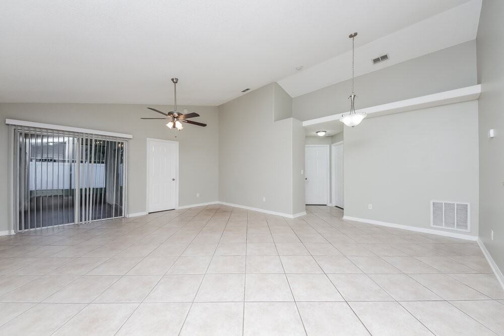 2125 Fennell St - Photo 4 of 16