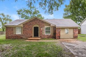 featured image of 732 Charter Oak Dr