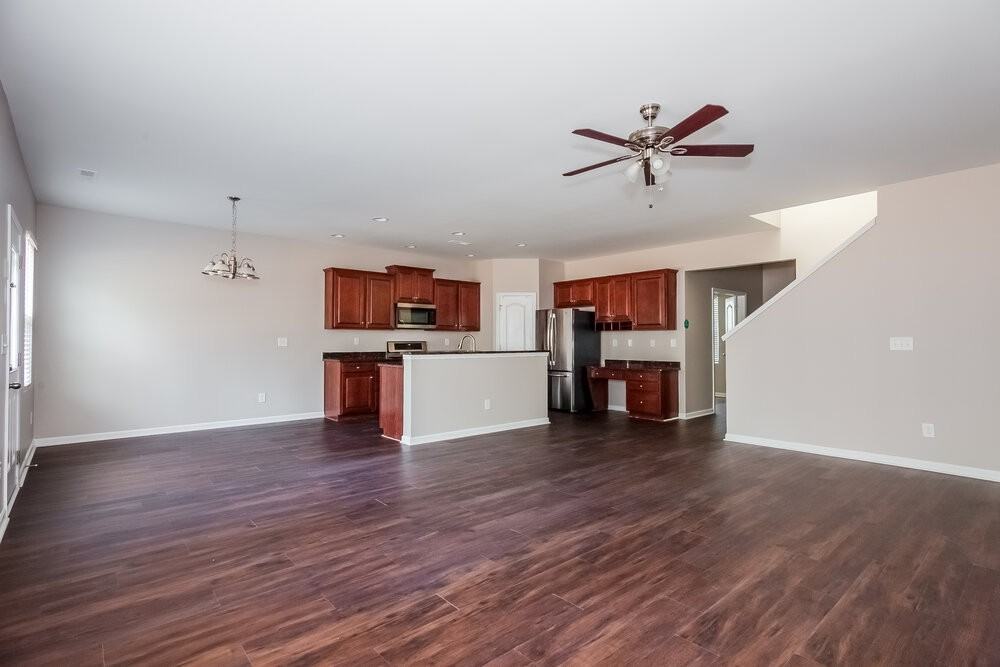7520 Spring Spruce Ln - Photo 5 of 17