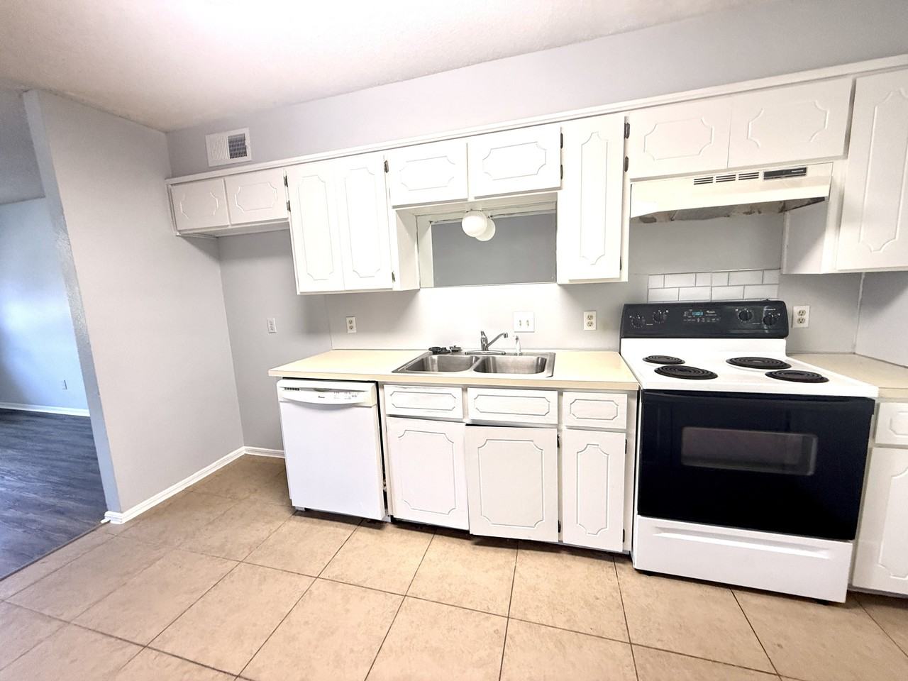 2206 Shenandoah Dr #1 - Photo 2 of 24