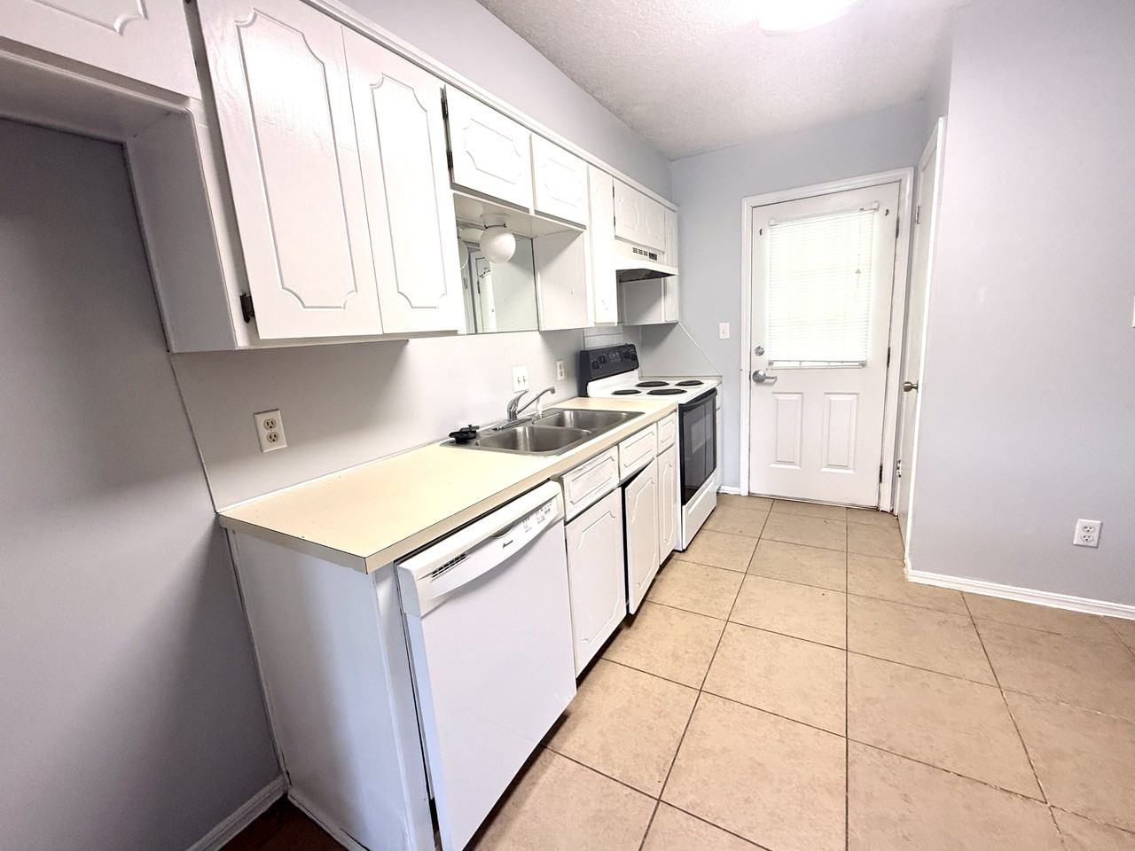 2206 Shenandoah Dr #1 - Photo 5 of 24