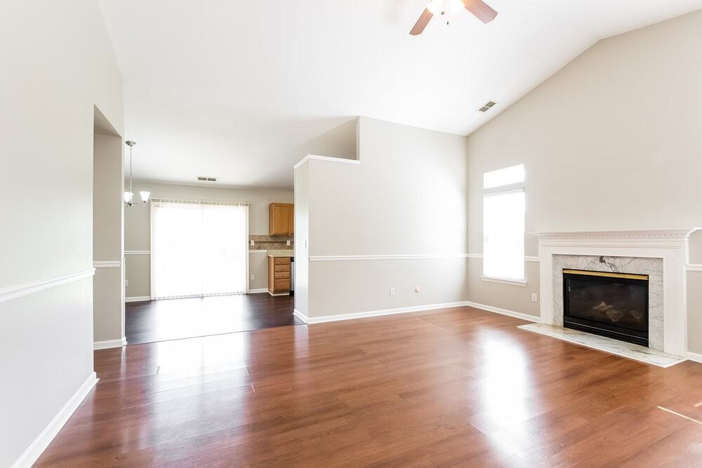 12805 Beddingfield Dr - Photo 5 of 16