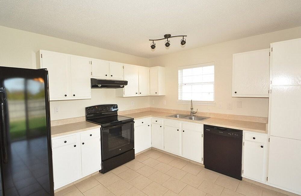 7394 Tassel Ct - Photo 6 of 27