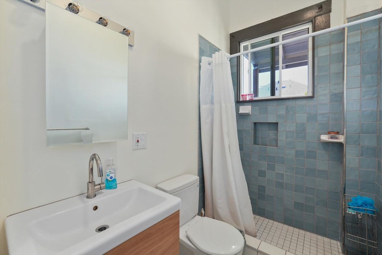 2531 Dana St #3 - Photo 3 of 28