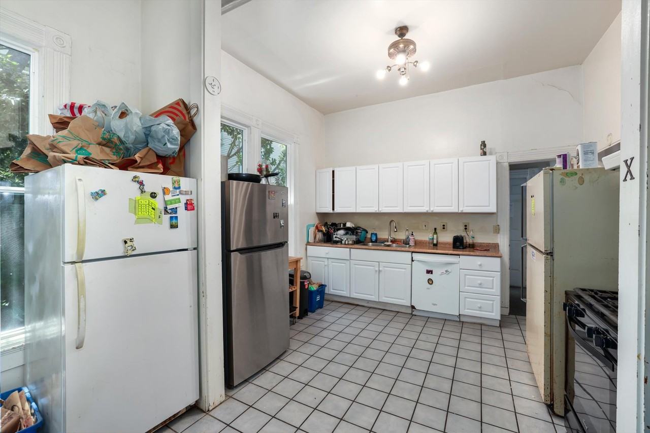 2531 Dana St #1 - Photo 6 of 29