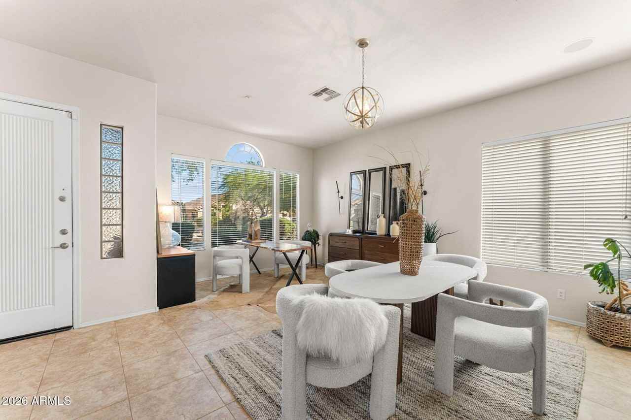 10318 E Tierra Buena Ln - Photo 5 of 36