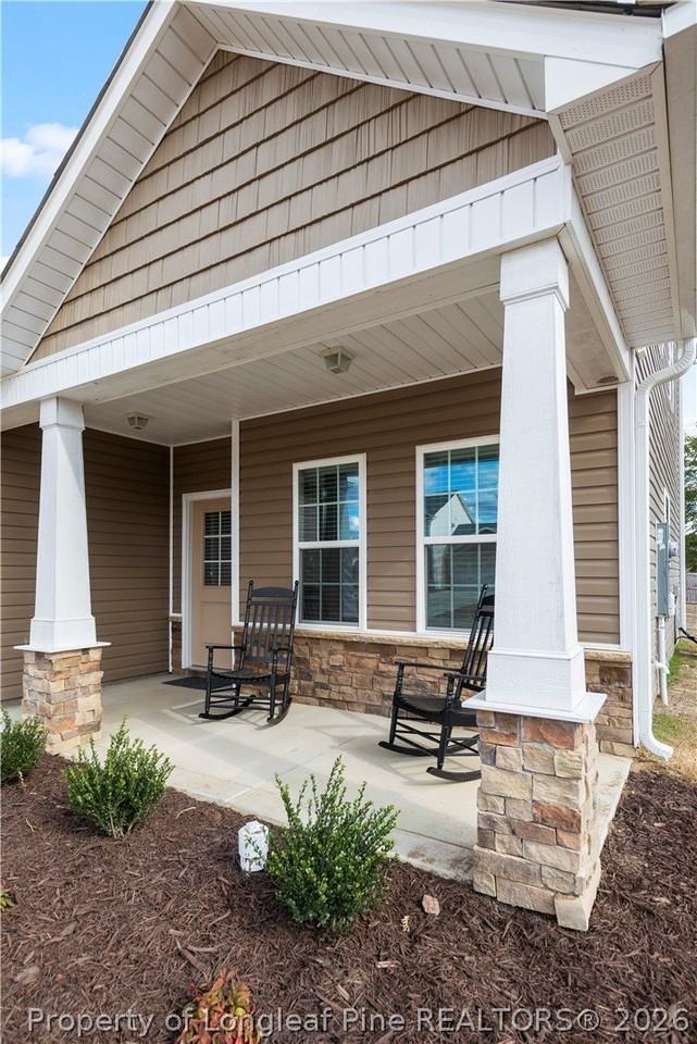 820 Leah St - Photo 2 of 27