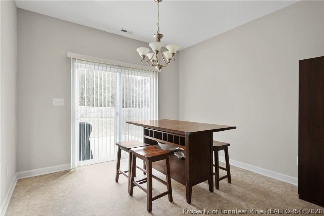 820 Leah St - Photo 5 of 27