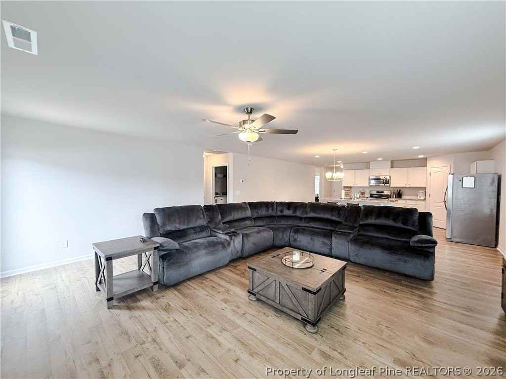 127 Arlington Dr - Photo 4 of 18