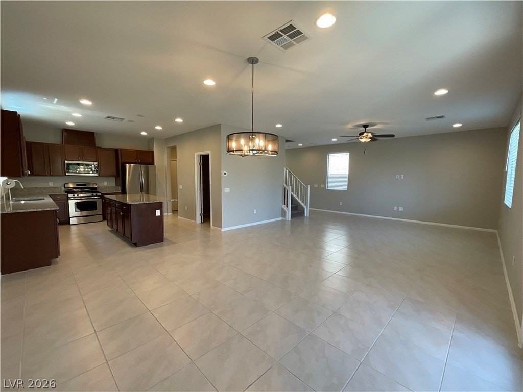 18 Pivot Ave - Photo 2 of 16