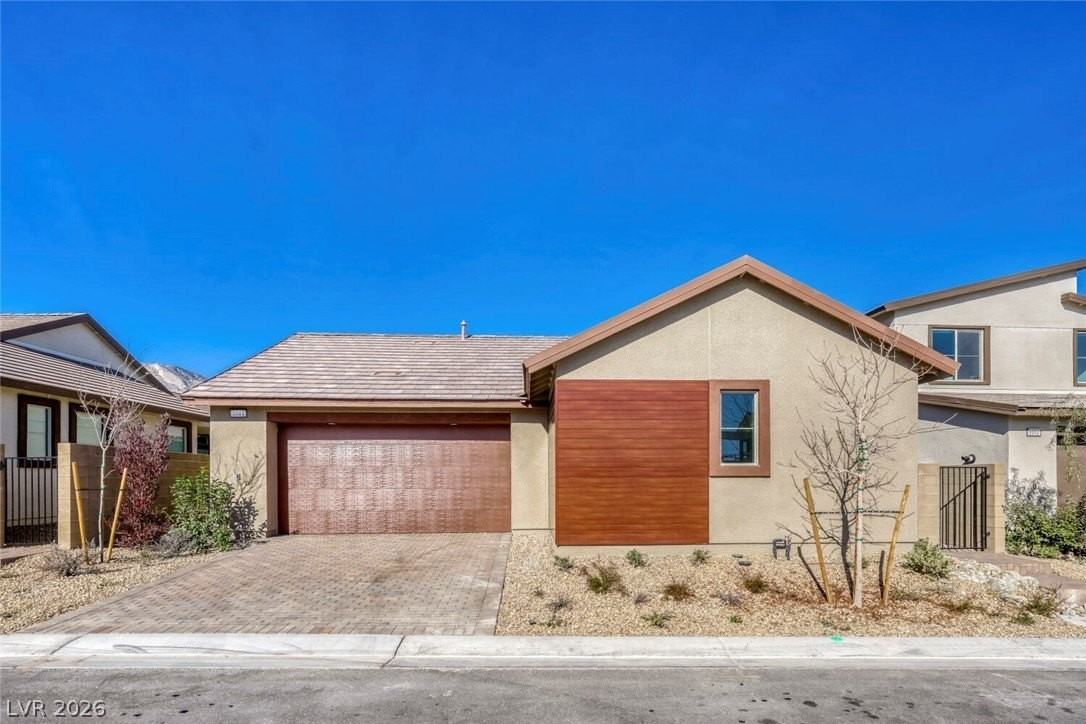 1041 Soaring Sage Ave