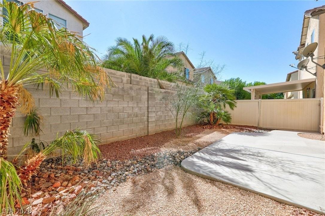 10972 Scotch Rose St - Photo 6 of 40
