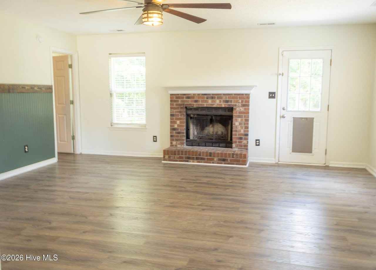 206 Blueberry Ct - Photo 7 of 44