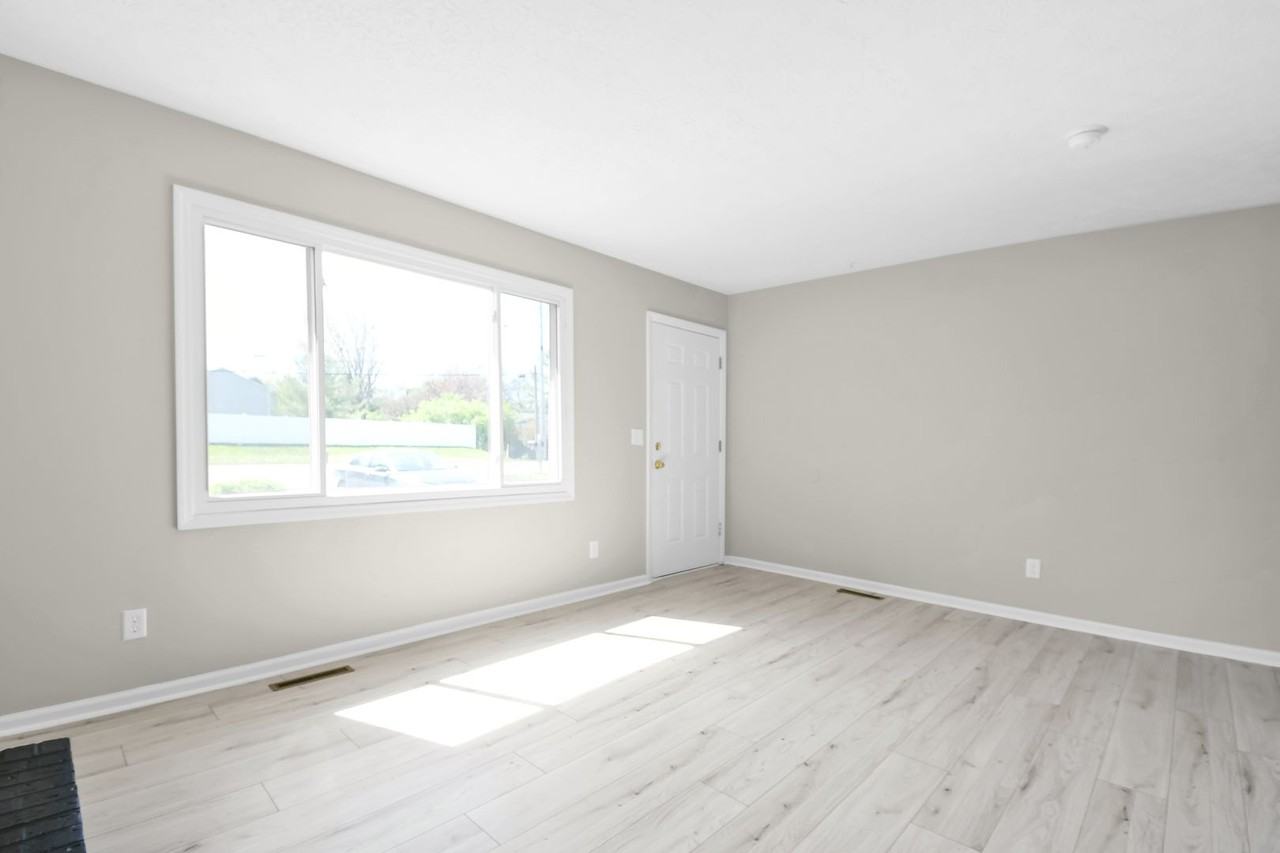 8008 Smoky Row Rd #8008 - Photo 4 of 17