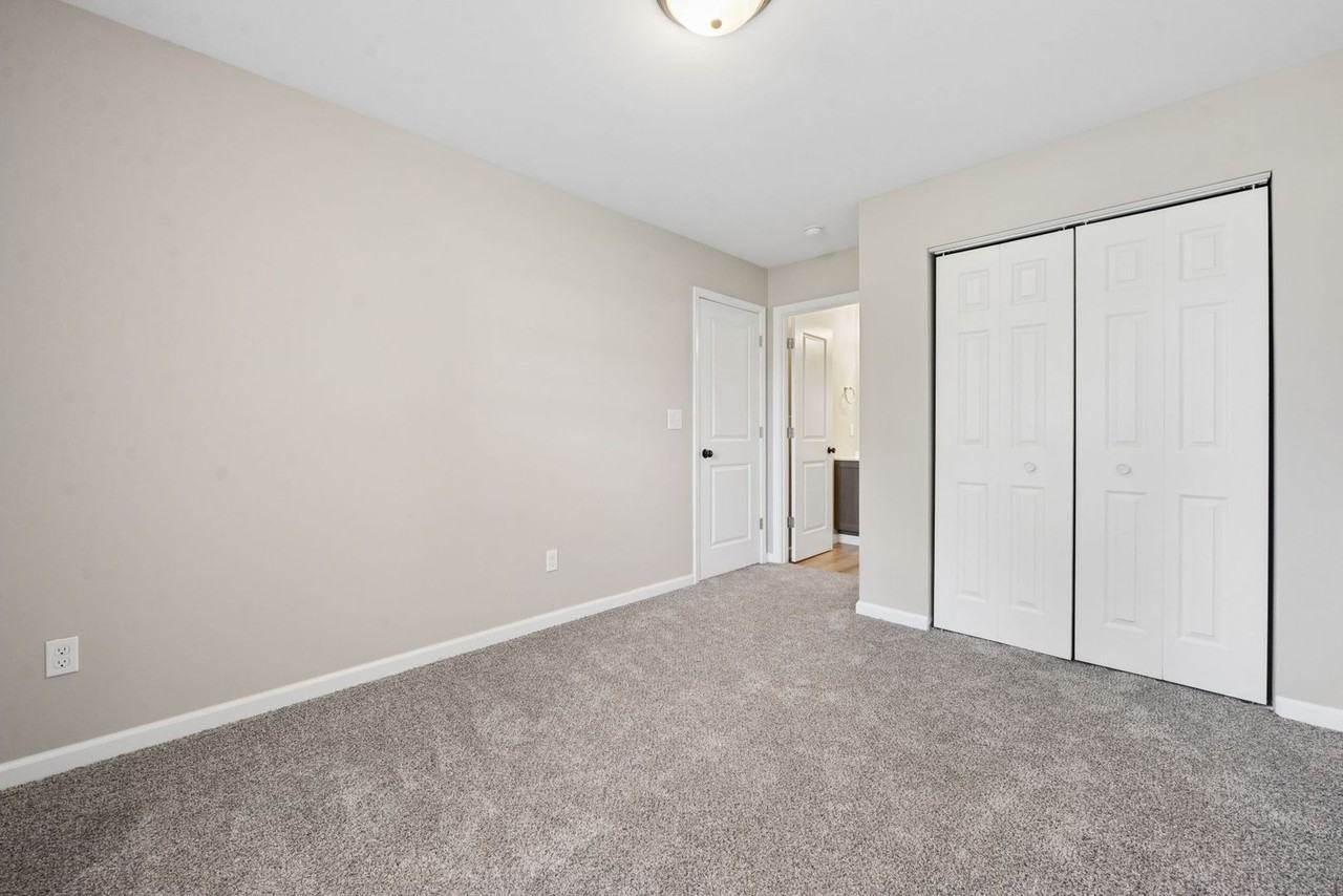 1282 Lockbourne Rd #B - Photo 7 of 17