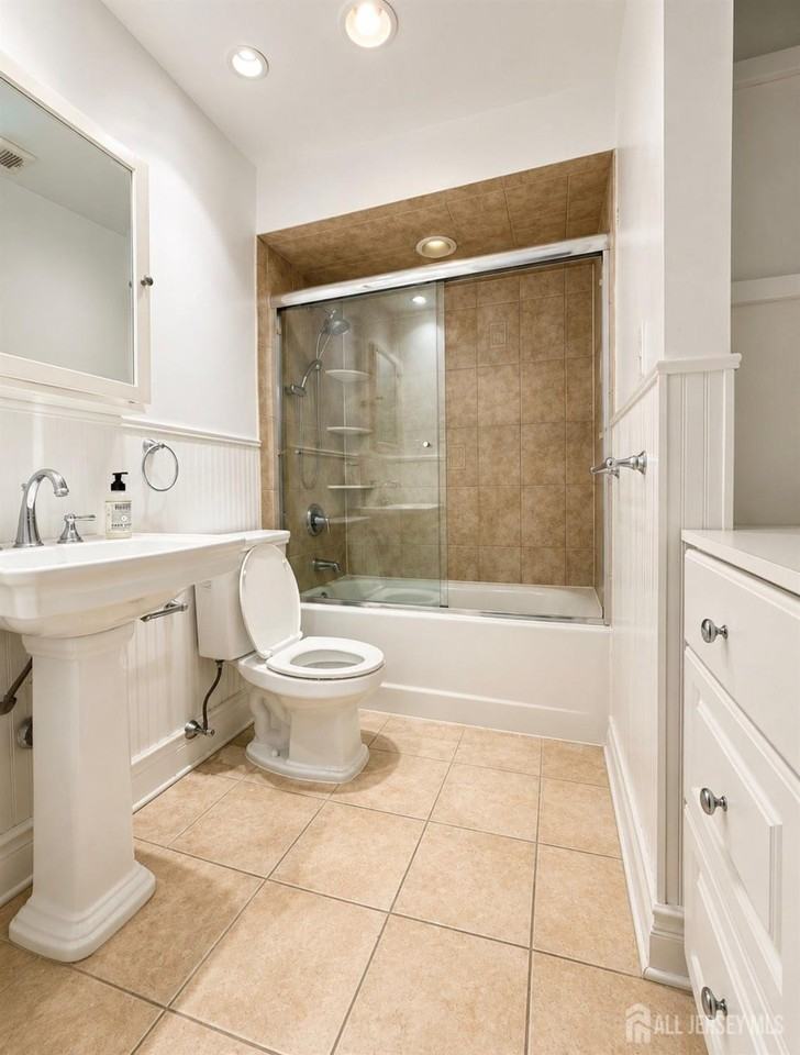 50-10 Prospect St - Photo 6 of 8