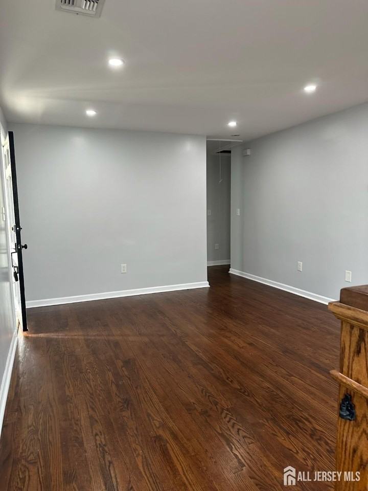 242 Grove St - Photo 6 of 12
